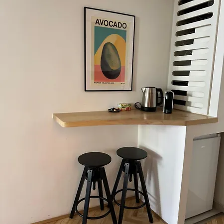 Apartment 5