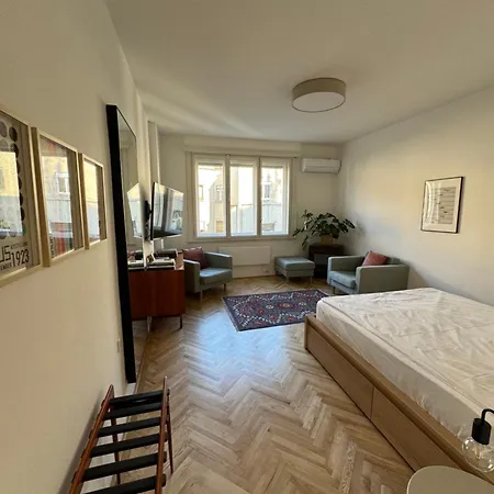 Apartment 5 Budapest