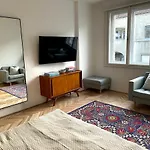 Appartement 5 *